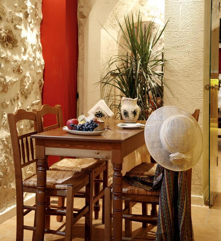 Leo Hotel Rethymno  ภายนอก รูปภาพ