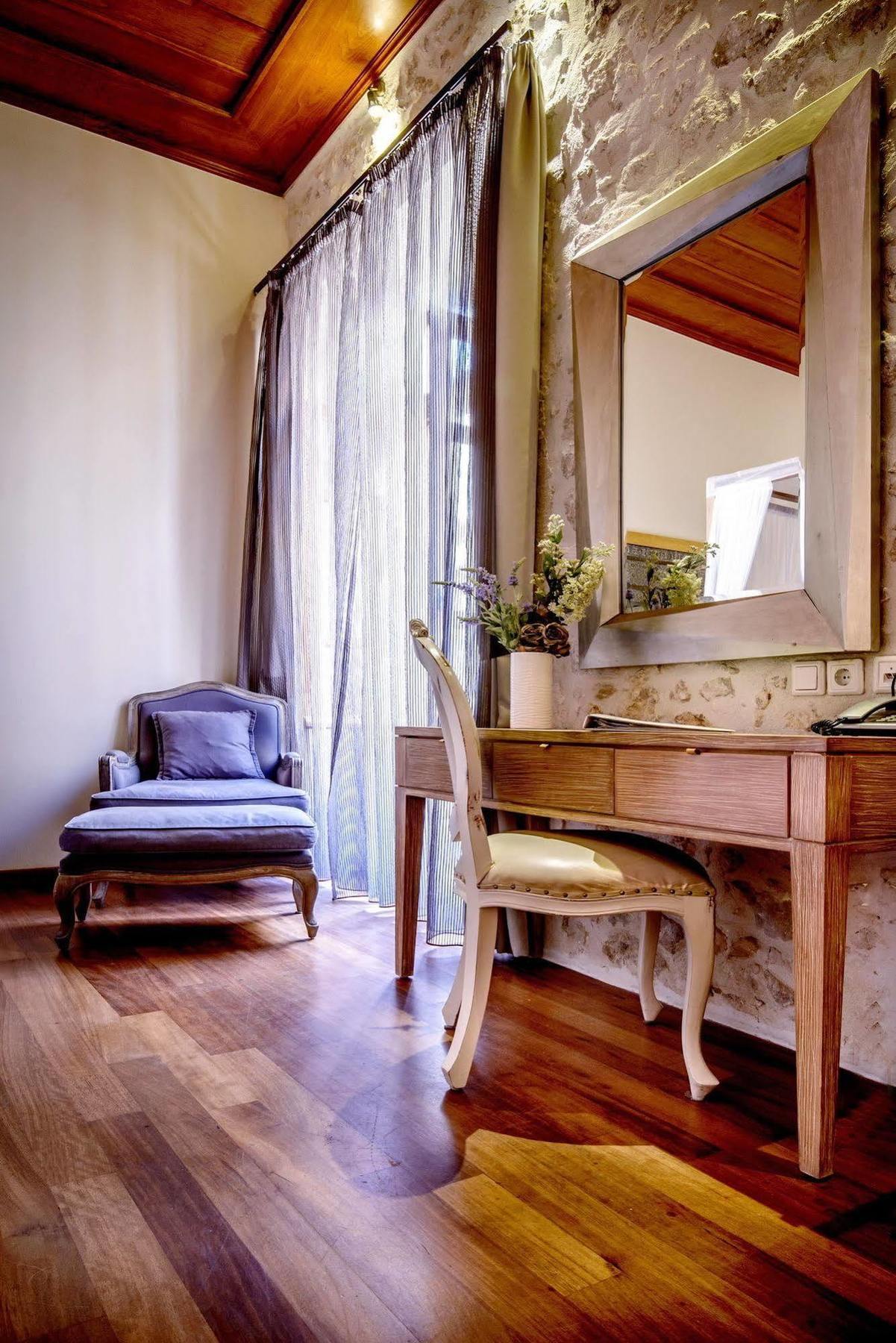 Leo Hotel Rethymno  ภายนอก รูปภาพ