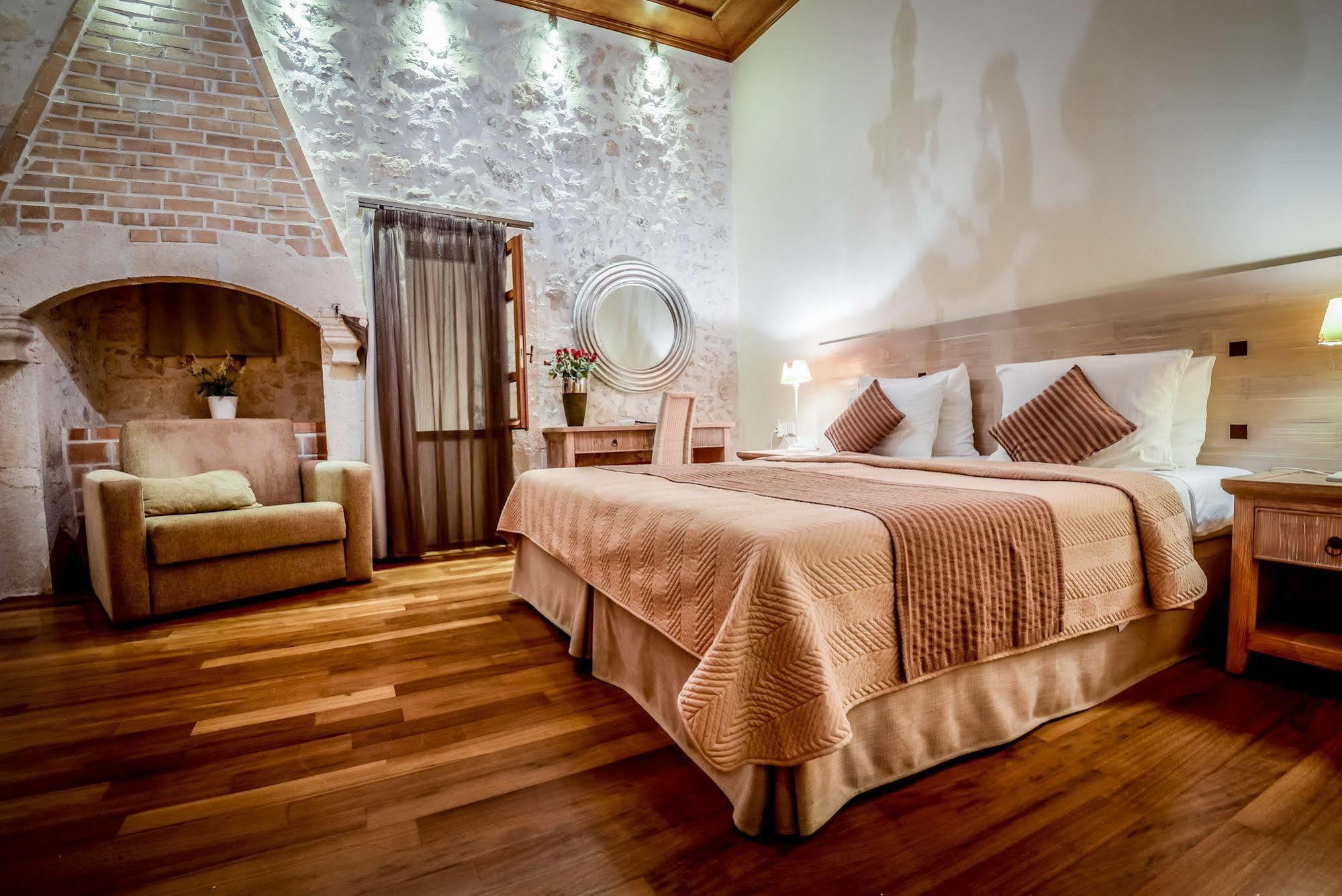 Leo Hotel Rethymno  ภายนอก รูปภาพ